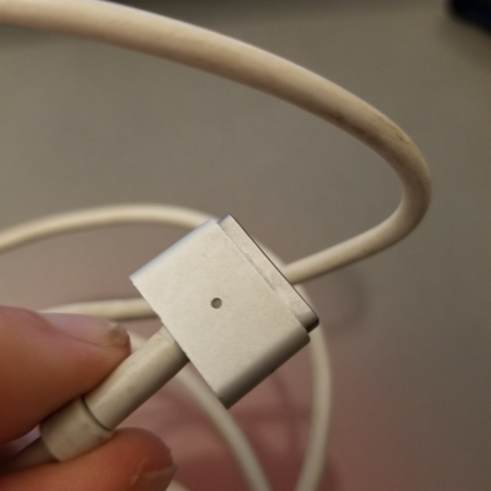 OEM Apple 45w Magsafe Power Adapter for Macbook Air - Picture 2 of 4